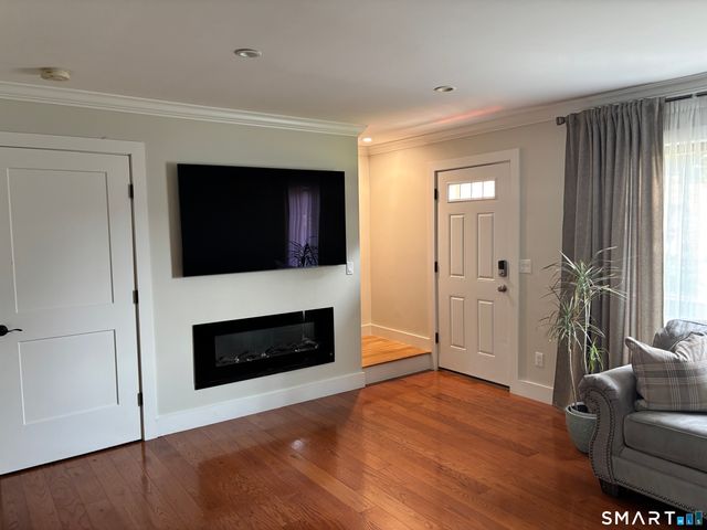 80 lawn Avenue 13, Stamford, CT 06902