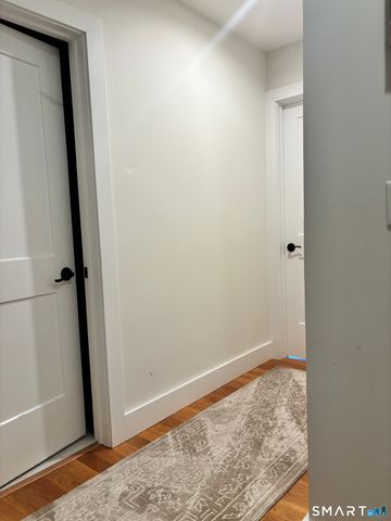 80 lawn Avenue 13, Stamford, CT 06902