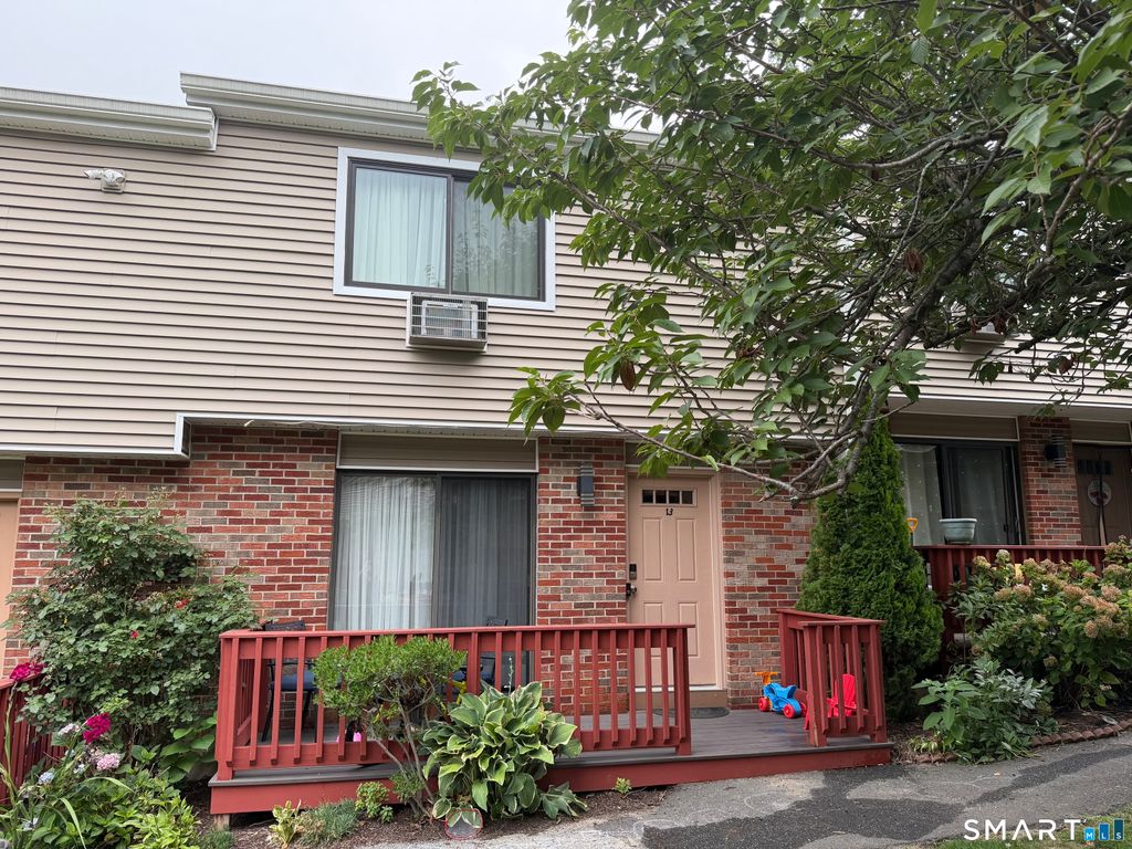 80 lawn Avenue 13, Stamford, CT 06902