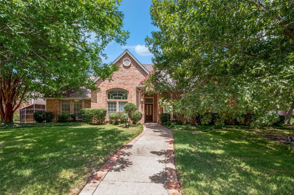106 Charlottesville Avenue, Colleyville, TX 76034