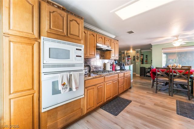 2331 End Run Lane, North Las Vegas, NV 89032