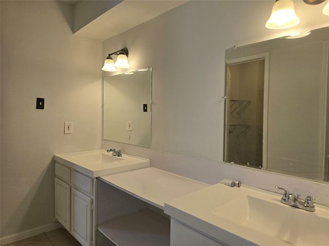 12323 Split Rail Lane, Houston, TX 77071