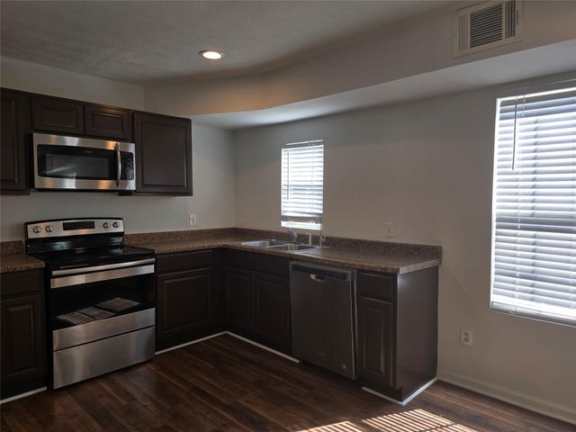 12323 Split Rail Lane, Houston, TX 77071