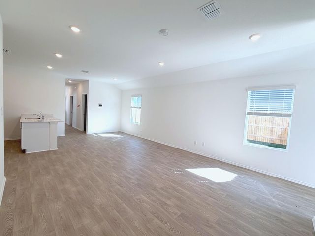 202 CONSTANZA TRL, Bastrop, TX 78602