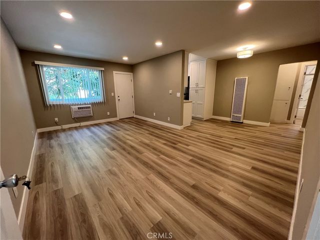 1120 N Laurel Avenue 9, West Hollywood, CA 90046