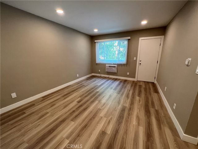 1120 N Laurel Avenue 9, West Hollywood, CA 90046