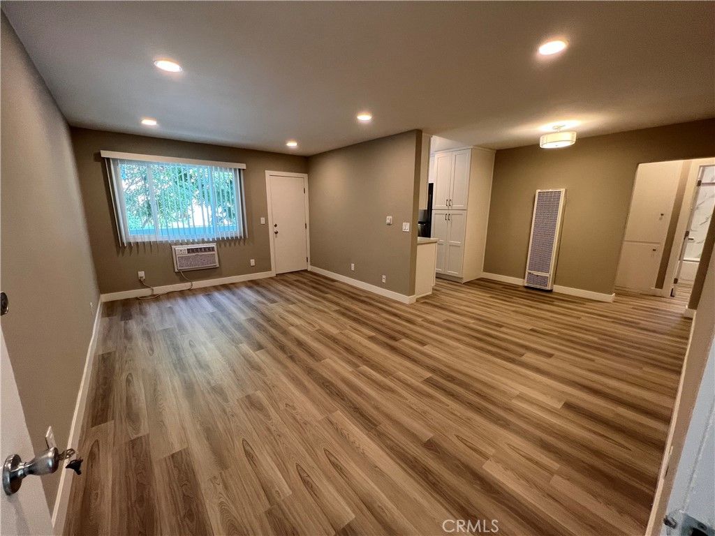 1120 N Laurel Avenue 9, West Hollywood, CA 90046