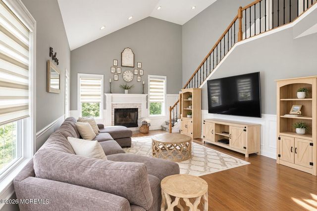 4 Lightfoot Drive, Manalapan, NJ 07726
