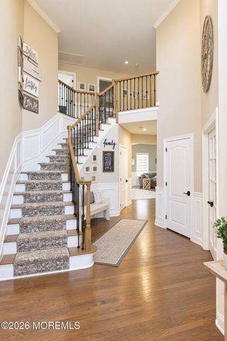 4 Lightfoot Drive, Manalapan, NJ 07726