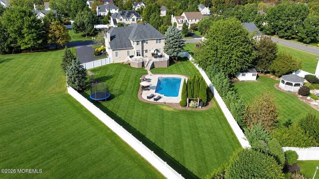 4 Lightfoot Drive, Manalapan, NJ 07726