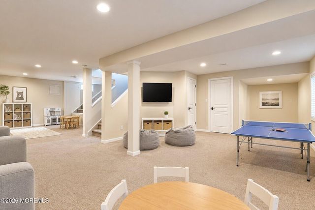 4 Lightfoot Drive, Manalapan, NJ 07726