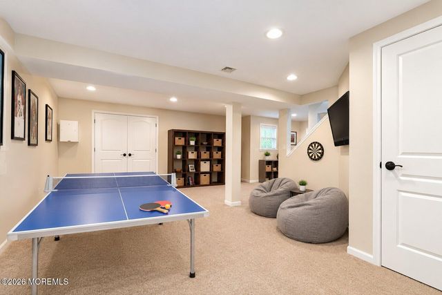 4 Lightfoot Drive, Manalapan, NJ 07726