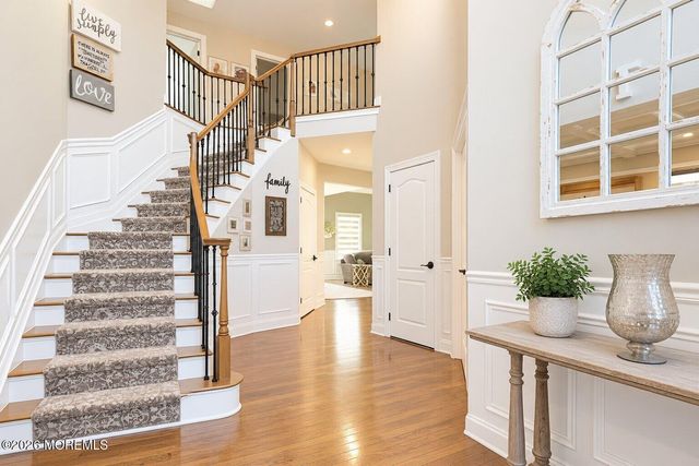 4 Lightfoot Drive, Manalapan, NJ 07726