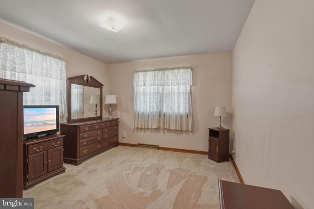 810 W SUMMER RD, Minotola, NJ 08341