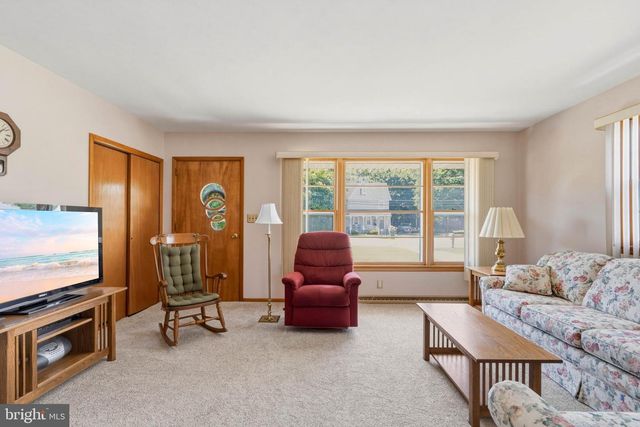 810 W SUMMER RD, Minotola, NJ 08341