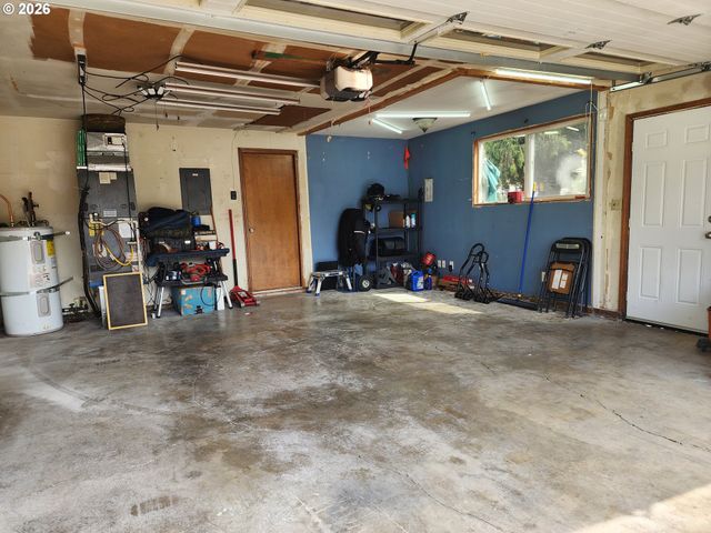 130 Ne 12TH Ave, Canby, OR 97013