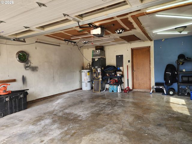 130 Ne 12TH Ave, Canby, OR 97013