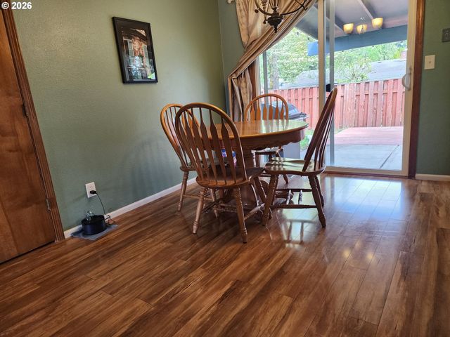 130 Ne 12TH Ave, Canby, OR 97013