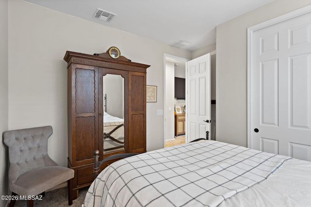 10157 S Rolling Water Drive, Vail, AZ 85641