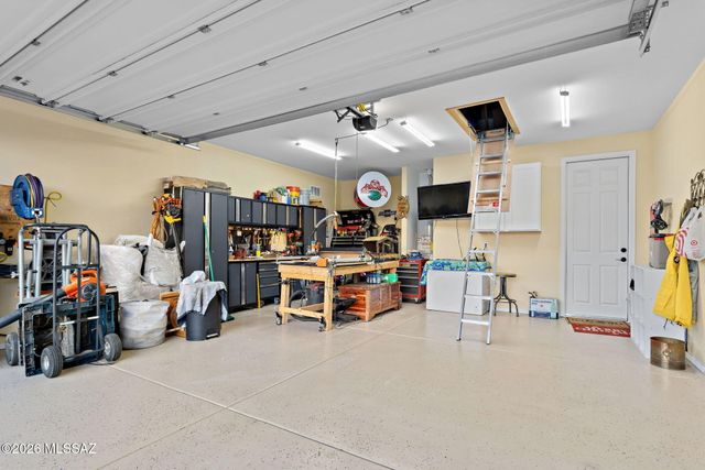 10157 S Rolling Water Drive, Vail, AZ 85641