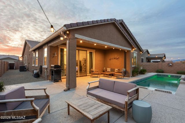 10157 S Rolling Water Drive, Vail, AZ 85641