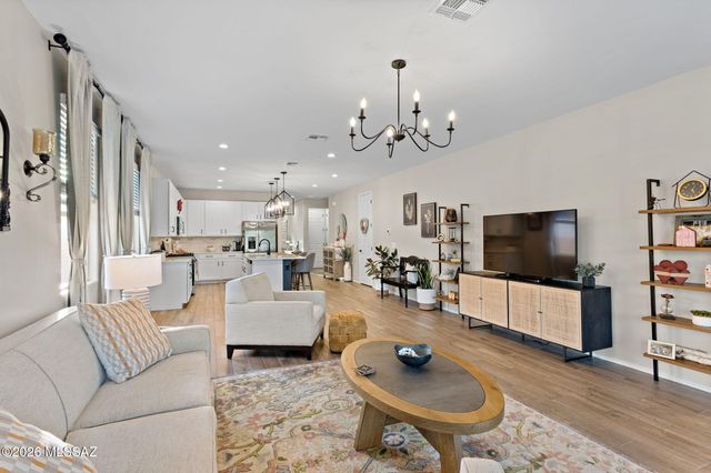 10157 S Rolling Water Drive, Vail, AZ 85641