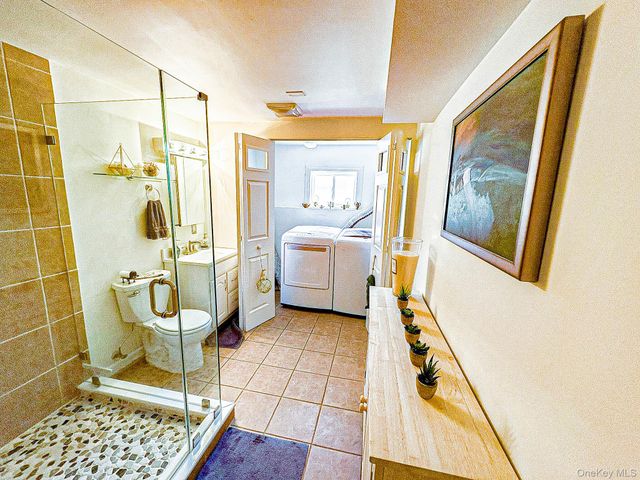 14 Townsend Place, Syosset, NY 11791