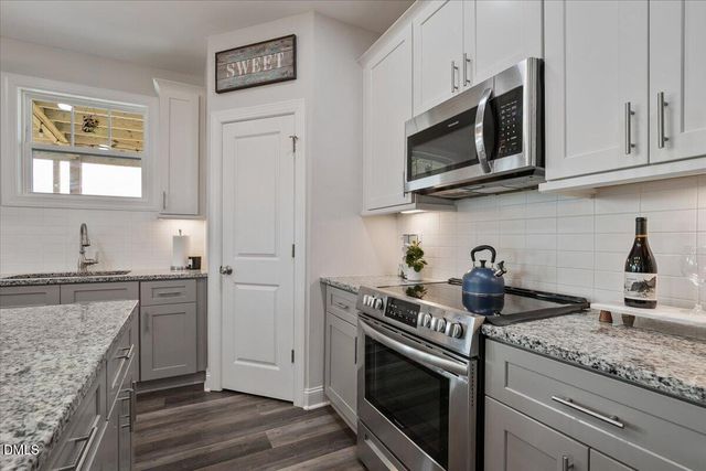 5202 Goshawk Lane, Graham, NC 27253