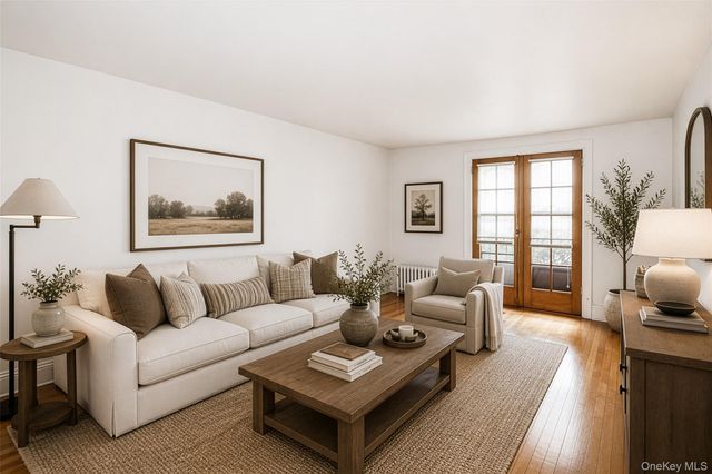 1 Ascot Ridge 1A, Great Neck, NY 11021
