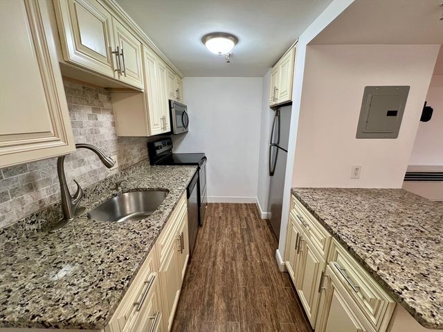 242 Beacon St 2, Boston, MA 02116