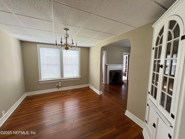 1046 RIVIERA Street LOWER, Jacksonville, FL 32207