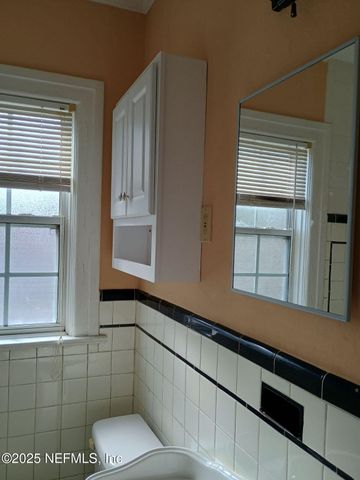 1046 RIVIERA Street LOWER, Jacksonville, FL 32207