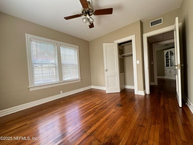 1046 RIVIERA Street LOWER, Jacksonville, FL 32207