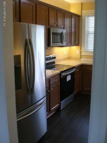 1046 RIVIERA Street LOWER, Jacksonville, FL 32207