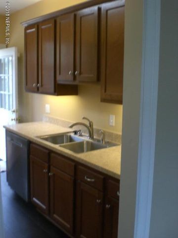 1046 RIVIERA Street LOWER, Jacksonville, FL 32207