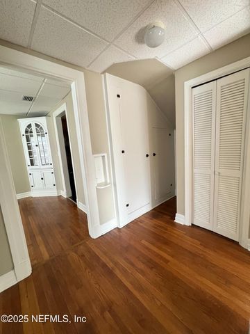 1046 RIVIERA Street LOWER, Jacksonville, FL 32207