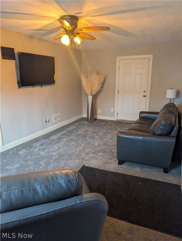 1468 Curtis Avenue, Cuyahoga Falls, OH 44221