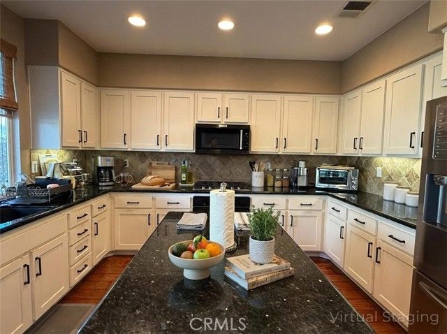 35430 Azalea, Winchester, CA 92596