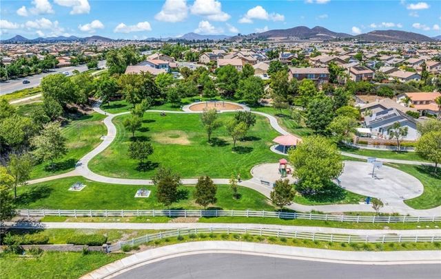 35430 Azalea, Winchester, CA 92596