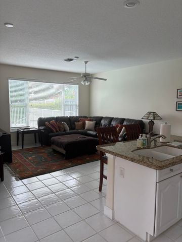 927 Augusta Pointe Drive, Palm Beach Gardens, FL 33418