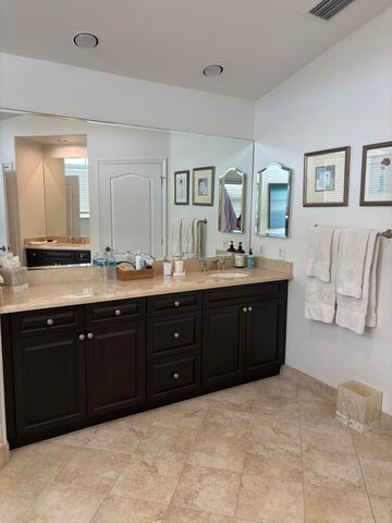 927 Augusta Pointe Drive, Palm Beach Gardens, FL 33418