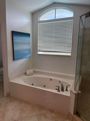 927 Augusta Pointe Drive, Palm Beach Gardens, FL 33418