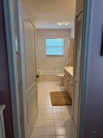 927 Augusta Pointe Drive, Palm Beach Gardens, FL 33418