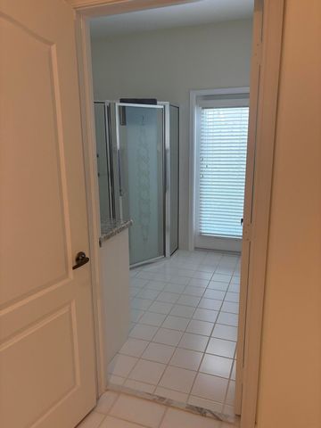 927 Augusta Pointe Drive, Palm Beach Gardens, FL 33418