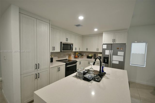 1339 NW 2nd Ln, Florida City, FL 33034