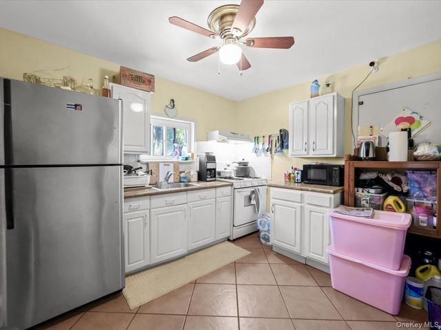 36 Russell Place, Freeport, NY 11520