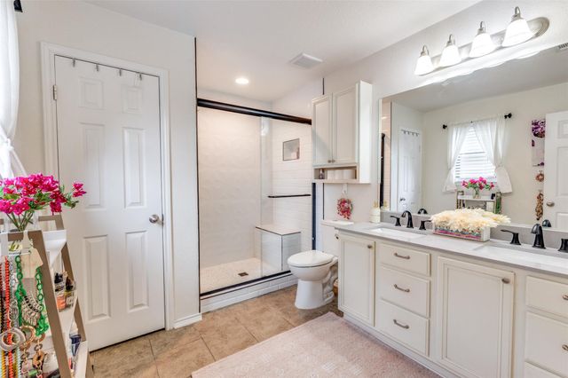 301 Rummel DR, Kyle, TX 78640