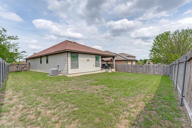 301 Rummel DR, Kyle, TX 78640