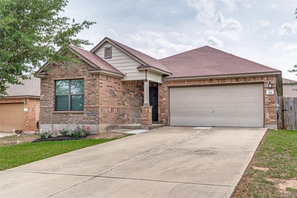 301 Rummel DR, Kyle, TX 78640