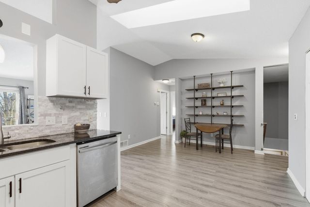 2063 N Park Drive 6, Saint Paul, MN 55119